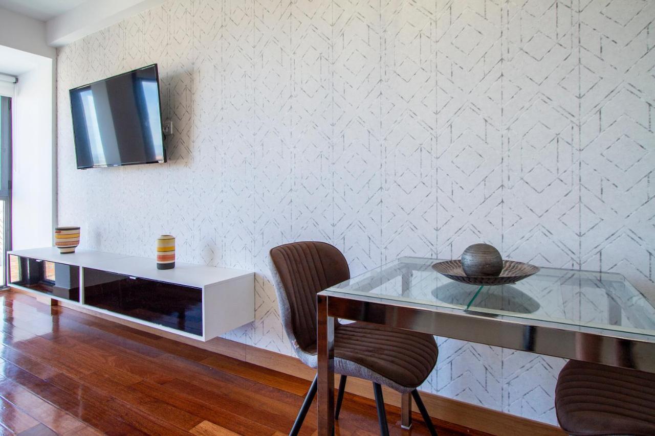 Apartamentos Castilla Luz Business Madrid Extérieur photo
