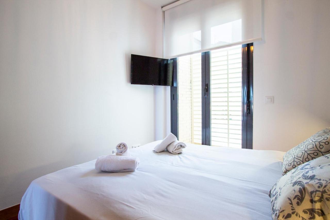 Apartamentos Castilla Luz Business Madrid Extérieur photo