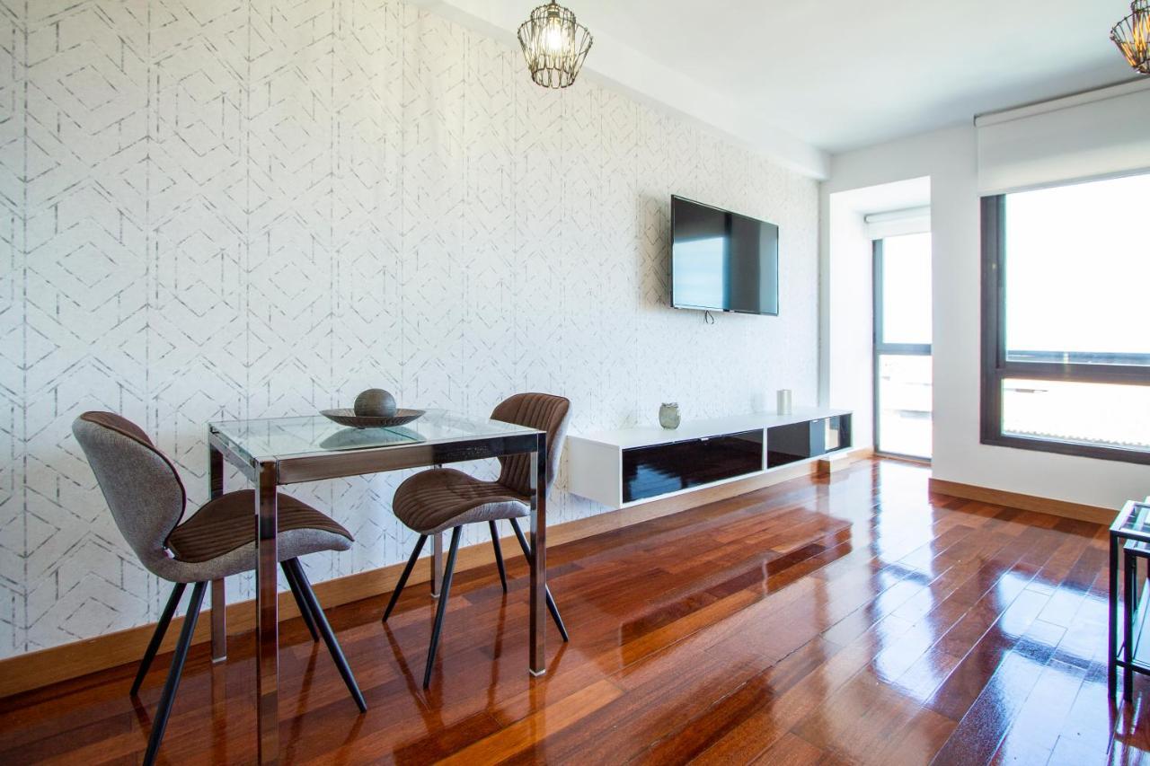 Apartamentos Castilla Luz Business Madrid Extérieur photo