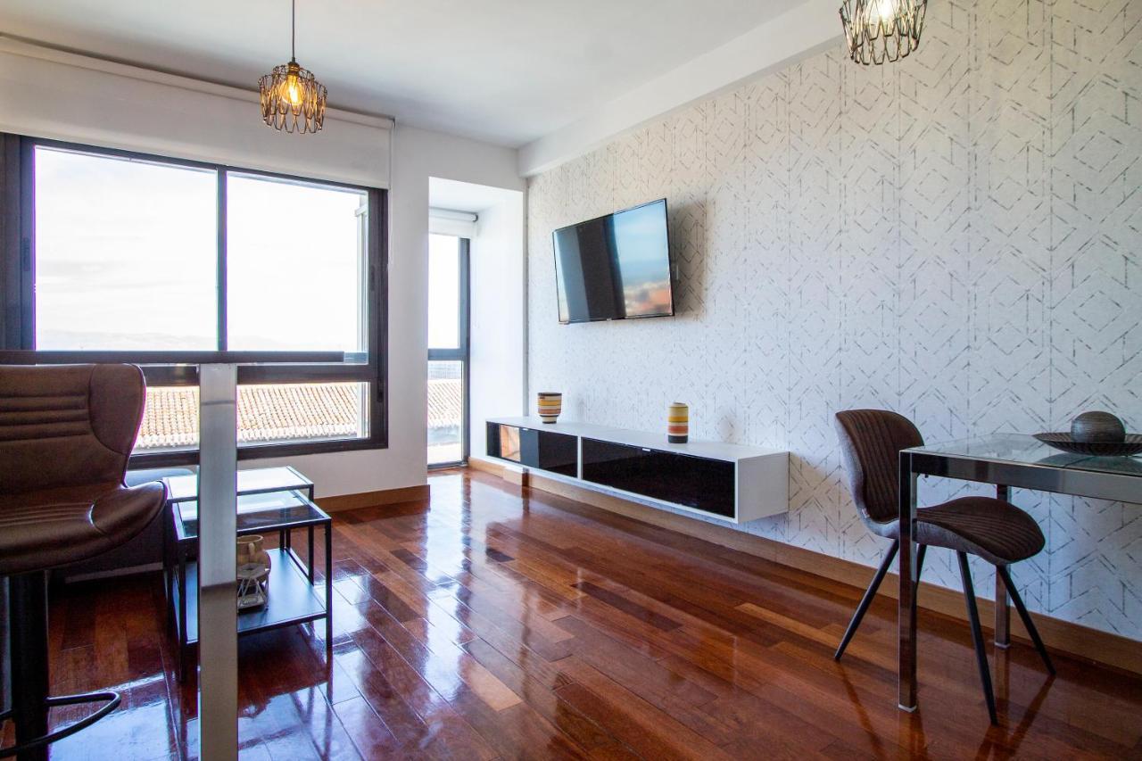 Apartamentos Castilla Luz Business Madrid Extérieur photo